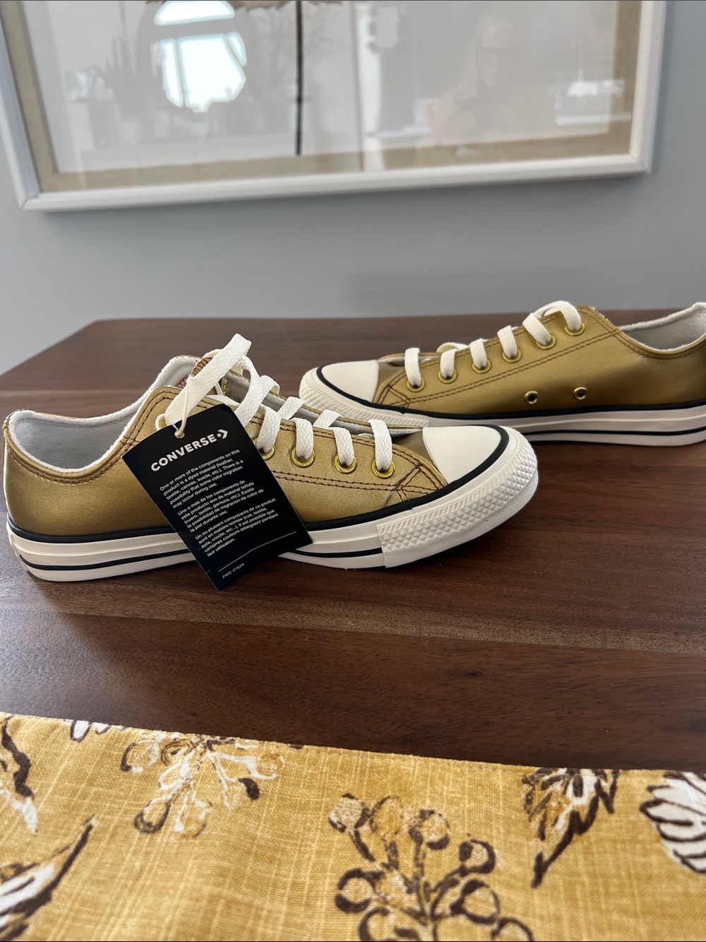 Converse Low-Top Sneakers in Metallic Gold and White - Picture 5 of 6